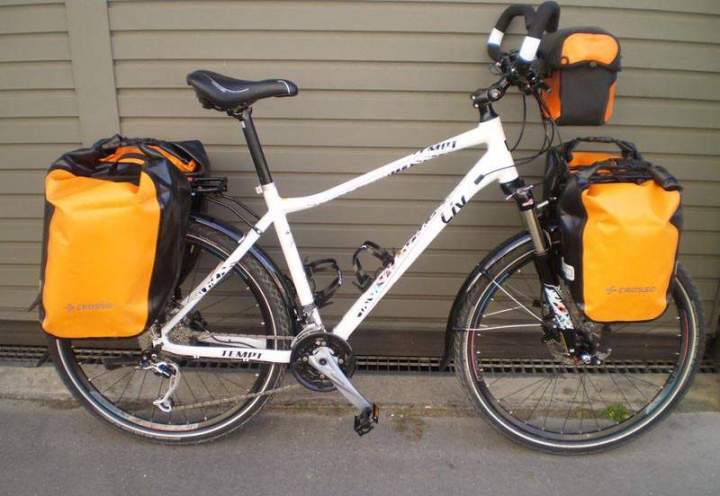 Vélos avec bagages et accessoires Lyon