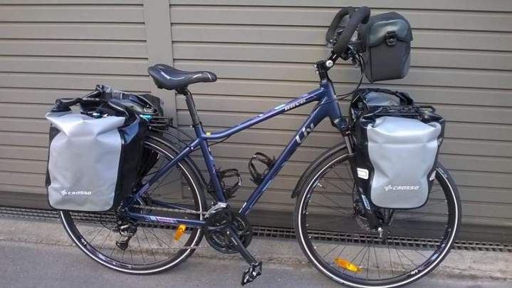 Vélos avec sacs de transport et bagages Lyon